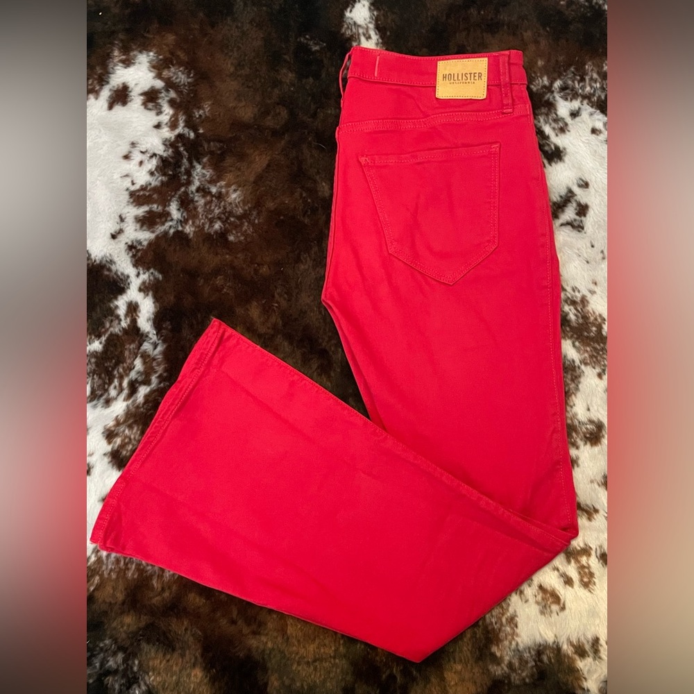 Hollister Red High-Rise Vintage Flare Jeans - Size 27/32